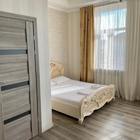 לבוב Apartment Studio -Біля Вокзалу-Недалеко Від Центру-Городоцька 151 מראה חיצוני תמונה