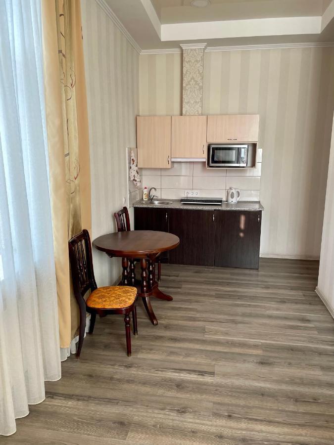 לבוב Apartment Studio -Біля Вокзалу-Недалеко Від Центру-Городоцька 151 מראה חיצוני תמונה