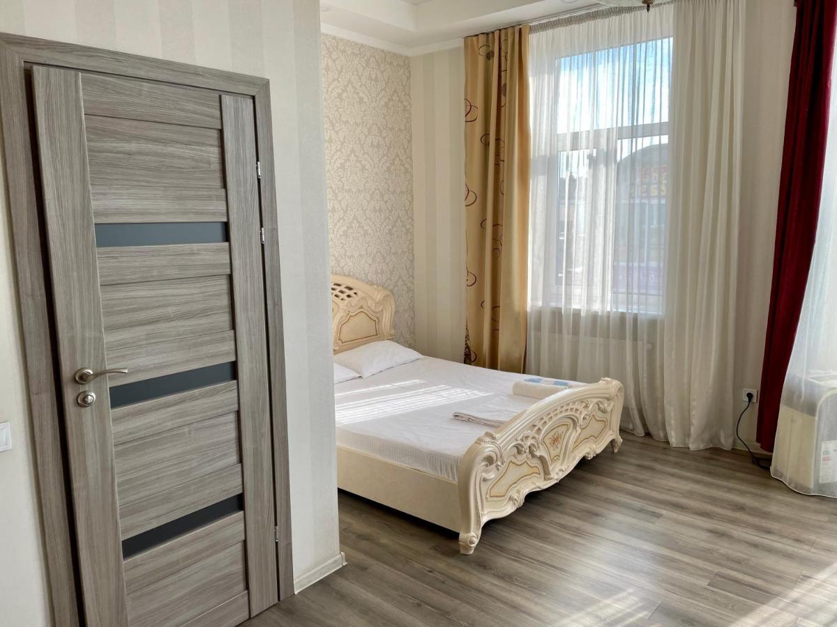לבוב Apartment Studio -Біля Вокзалу-Недалеко Від Центру-Городоцька 151 מראה חיצוני תמונה